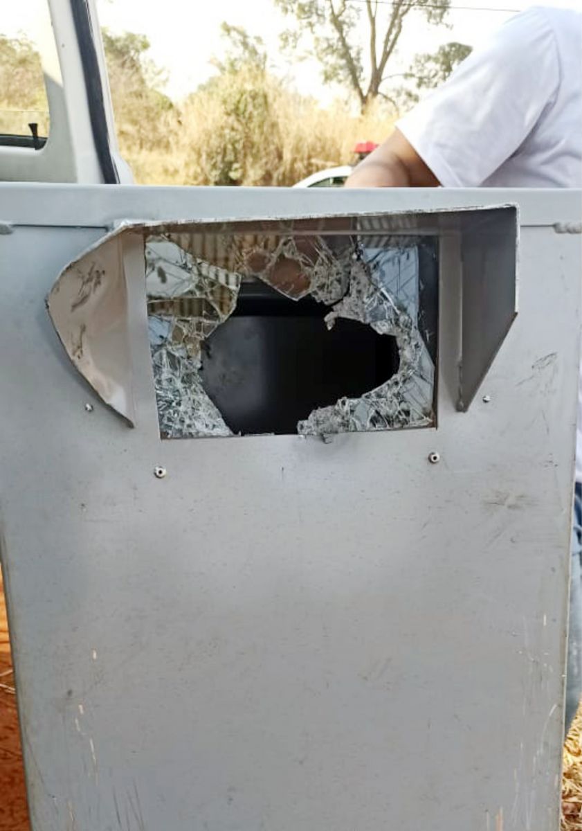 Radar danificado a pauladas em Araraquara