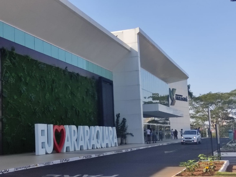 Shopping Jaraguá Araraquara - Esse labirinto chegou para desafiar o seu medo.  Em uma semana no Shopping Jaraguá já mobilizou centenas de corajosos que  arriscam sua sorte para encontrar a saída e