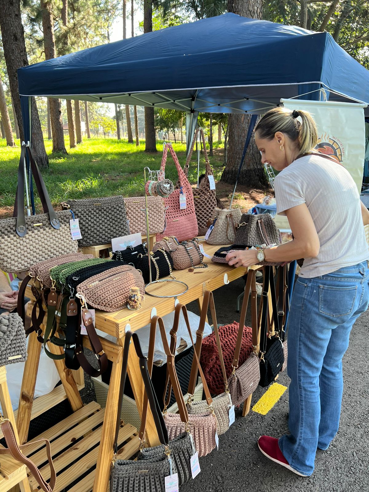 Feira do Parque Botânico volta com artesanato e música no domingo✅