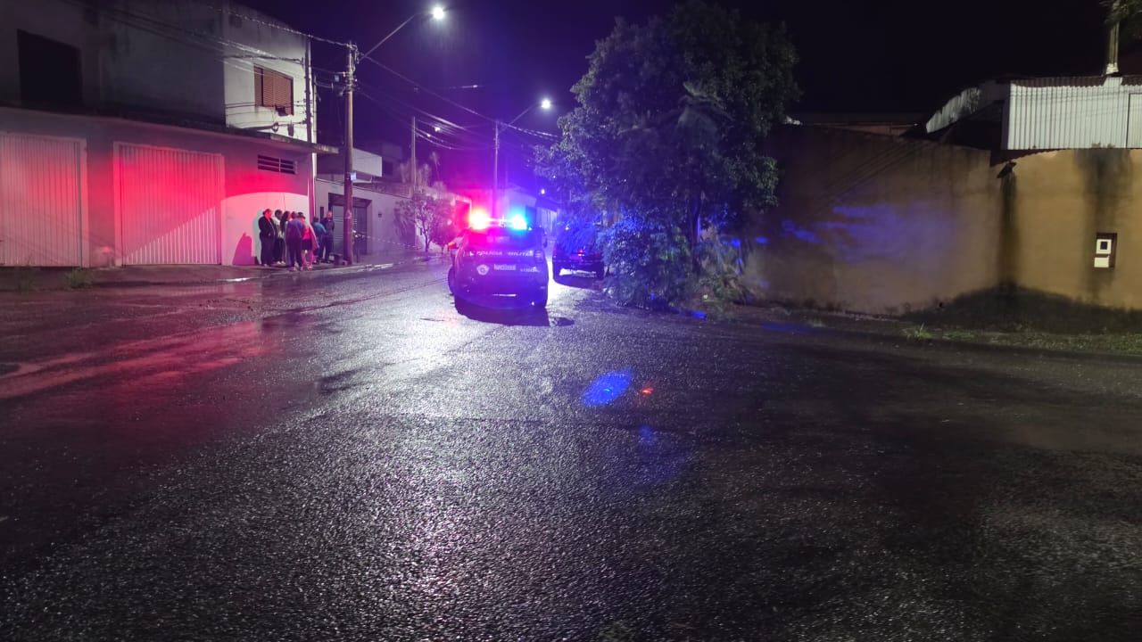 Homem é morto a tiros na porta de casa no Jardim Boa Vista em Araraquara