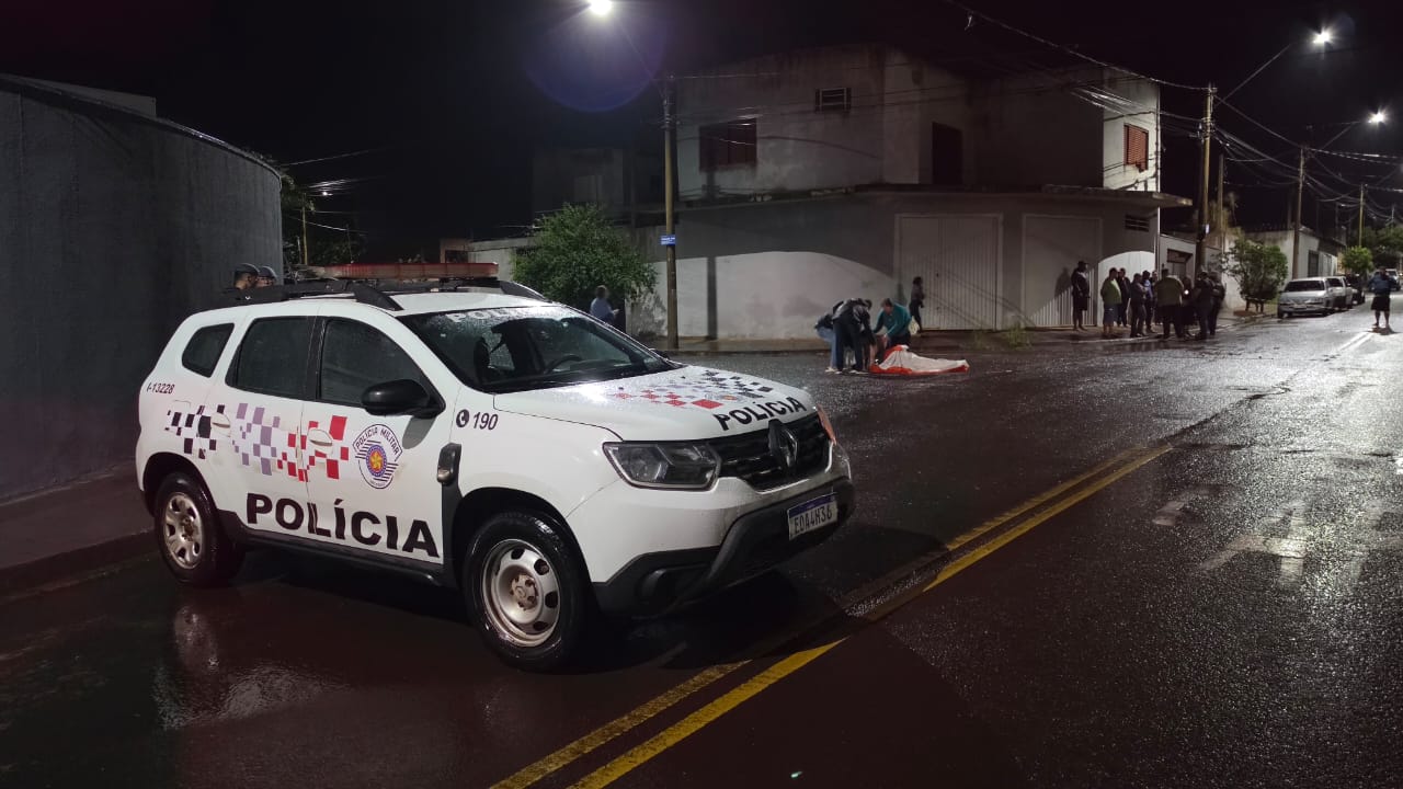 Homem é morto a tiros na porta de casa no Jardim Boa Vista em Araraquara