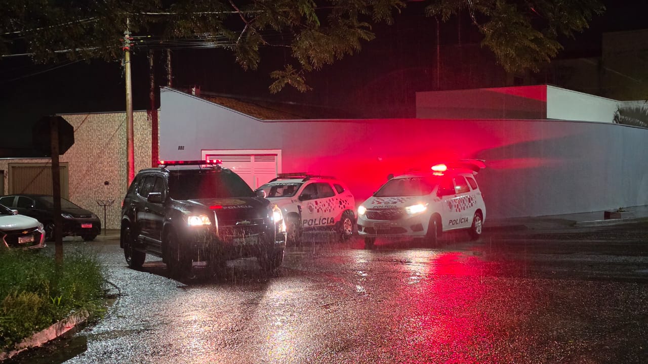Homem é morto a tiros na porta de casa no Jardim Boa Vista em Araraquara