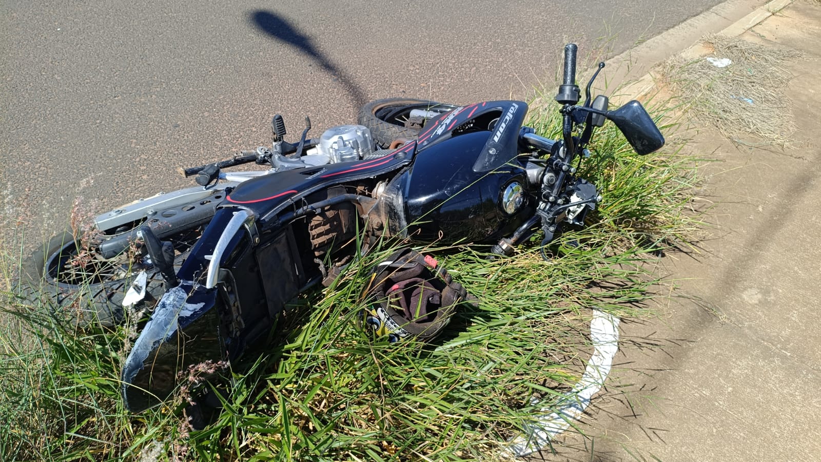 Jovens ficam gravemente feridos em acidente entre Américo e Araraquara