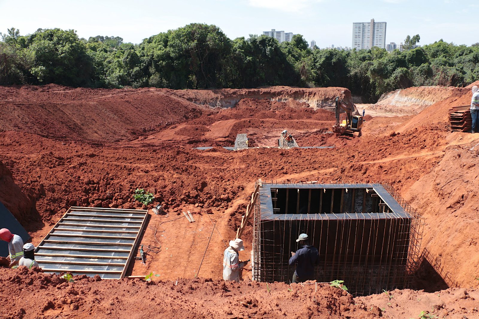 Obra de R$ 2,1 milhões combate erosão no Maria Luiza IV
