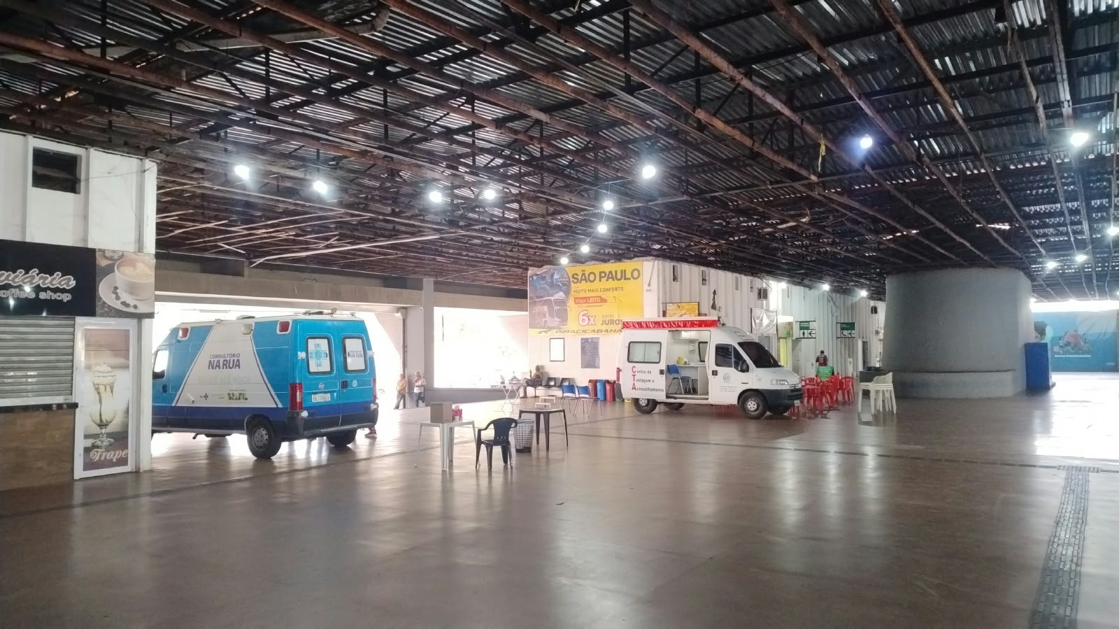 Após inúmeras reclamações, Prefeitura reforça limpeza e serviços na rodoviária