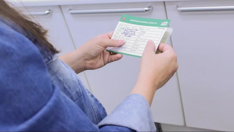 Prefeitura pretende exigir apresentação de carteiras de vacinação de servidores públicos
