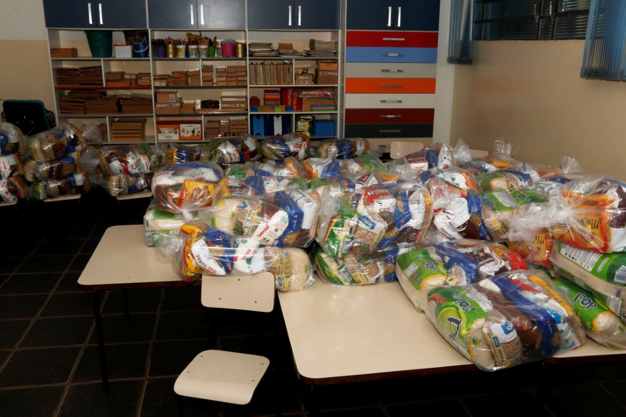 Prefeitura diz que kit merenda chegou a 3.382 famílias de Araraquara