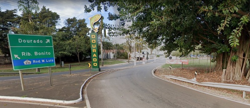 Policiais de Dourado são agredidos por populares durante ocorrência; um acaba detido