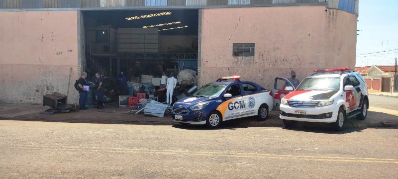 Prefeitura faz operação em ferros-velhos de Araraquara