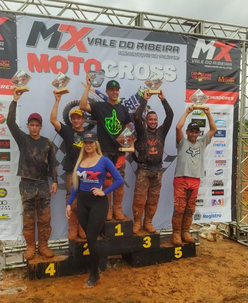 Piloto araraquarense vence cinco corridas em Registro-SP