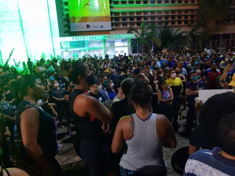 Servidores de Araraquara fazem assembleia e pedem reajuste salarial de 17,38%