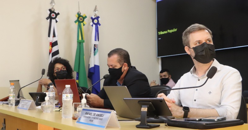 Não foi: Projeto de regularização de cemitérios tem votação adiada
