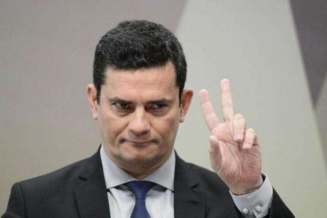 Sérgio Moro troca de partido e pode desistir da candidatura à presidência