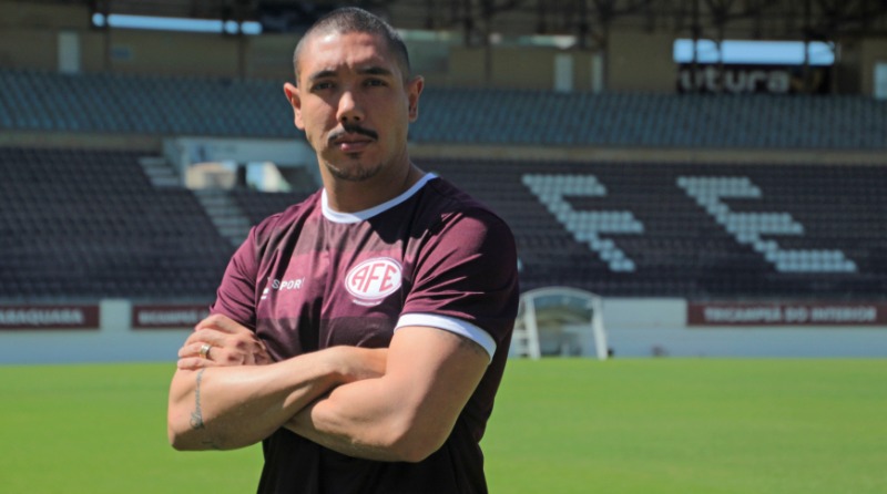 Ferroviária anuncia a contratação de novo goleiro