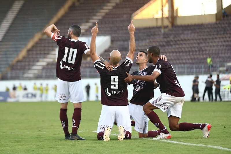 Chocolate: Ferroviária vence URT-MG por 8 a 0 na estreia da Série D