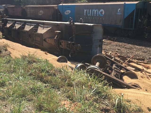 Vagões de trem da Rumo descarrilam a caminho de Araraquara