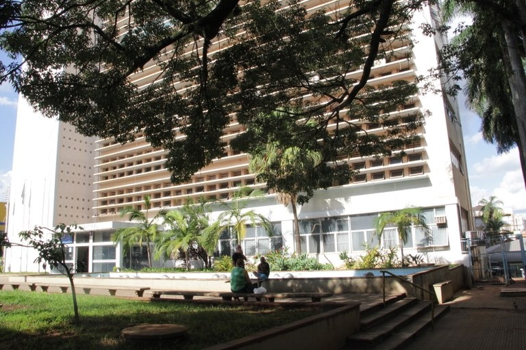 Prefeitura corta horas extras e Sindicato reage: “Chama para trabalhar e não paga, é calote mesmo, diz advogado