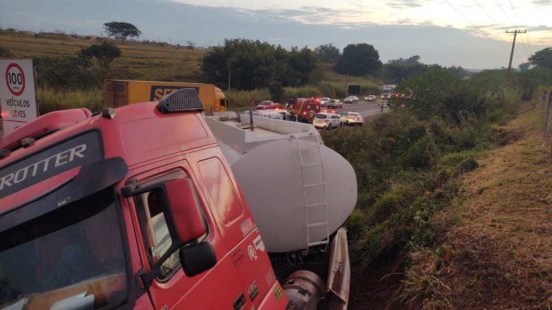 Tristeza: Motorista morre em grave acidente na SP-255 em Araraquara