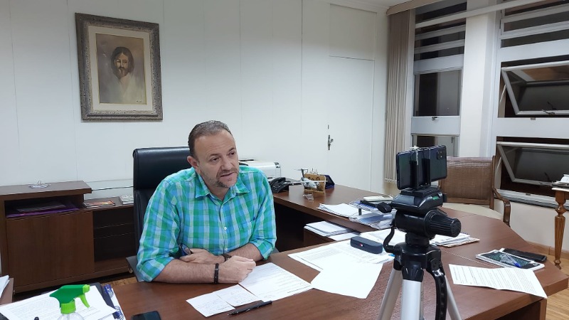 Políticos e apoiadores fazem mobilização para defender Governo Edinho