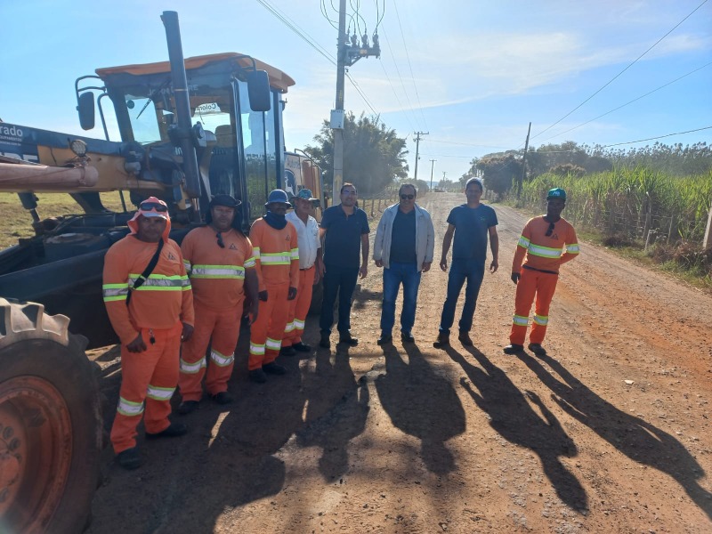 Obras de pavimentação da vicinal Trabiju x Ribeirão Bonito é iniciada