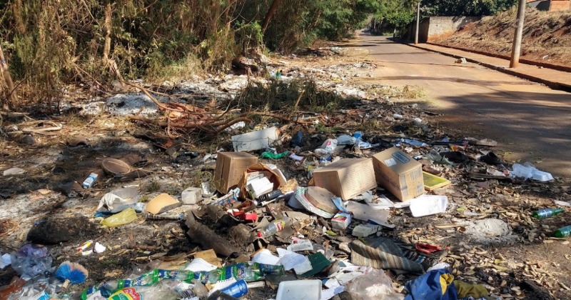 Descarte irregular de lixo no Jardim Santa Lúcia é assunto na Câmara