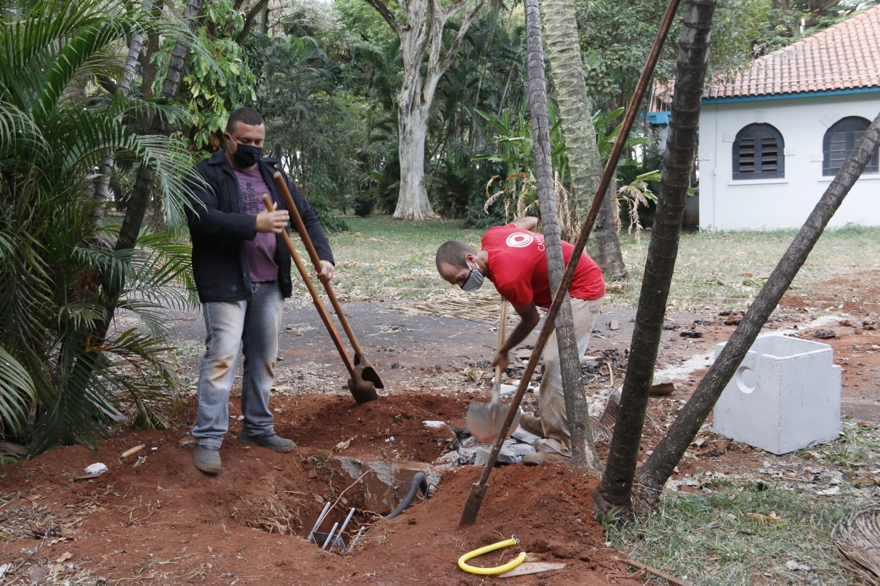 Ainda fechado, Parque Infantil recebe instalação de 126 pontos de iluminação LED