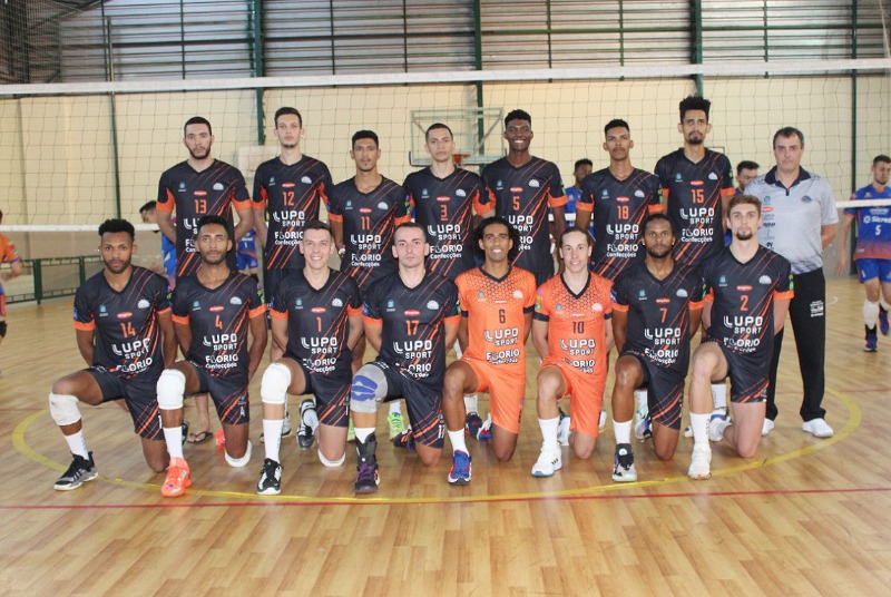 Vôlei de Araraquara enfrenta Santa Rosa do Viterbo pela APV