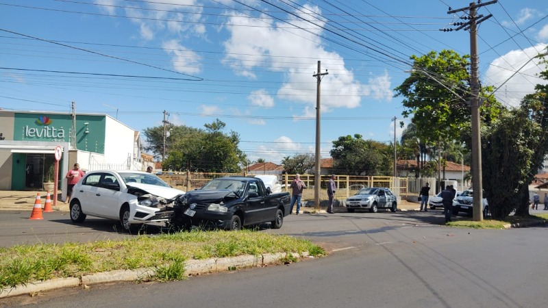 Secretário de segurança se envolve em acidente em Araraquara