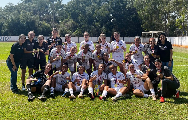 Futebol feminino da Ferroviária é campeão dos Jogos Regionais