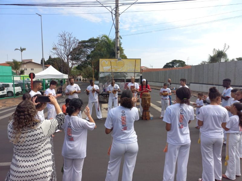 Capoeira de Araraquara realiza projeto itinerante "Gingando Pela Cidade"