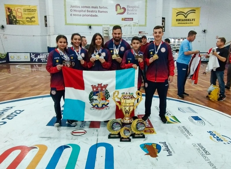 Karatê de Trabiju conquista medalhas no Campeonato Brasileiro