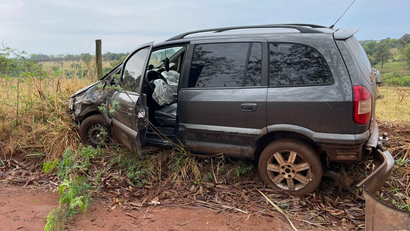 Suspeito de furtar veículo fica gravemente ferido após sofrer acidente