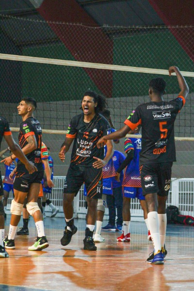 Vôlei masculino ganha em Bebedouro pela Liga da APV
