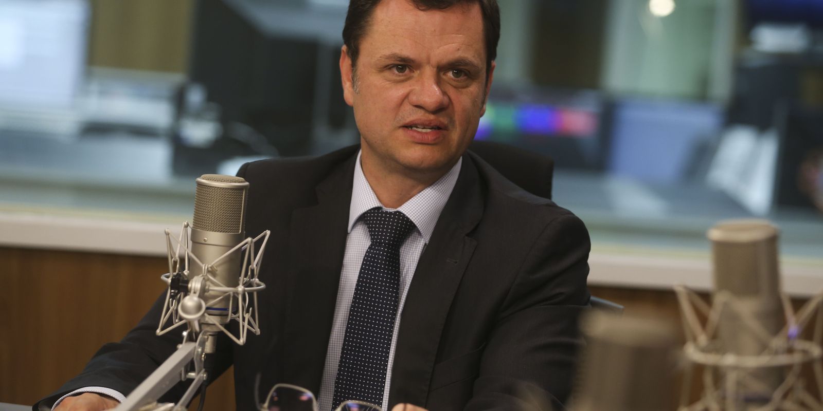 Brasileiro terá tranquilidade para ir às urnas, diz ministro