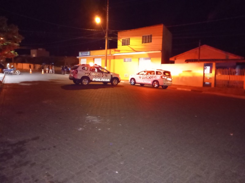 Adolescente é morto a tiros na região; polícia investiga
