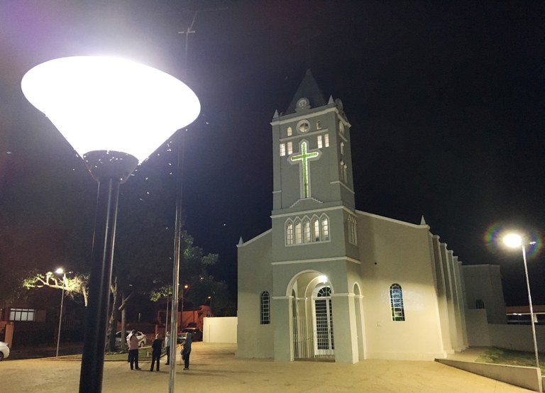 Praça de São Benedito, na Vila Xavier, recebe nova iluminação