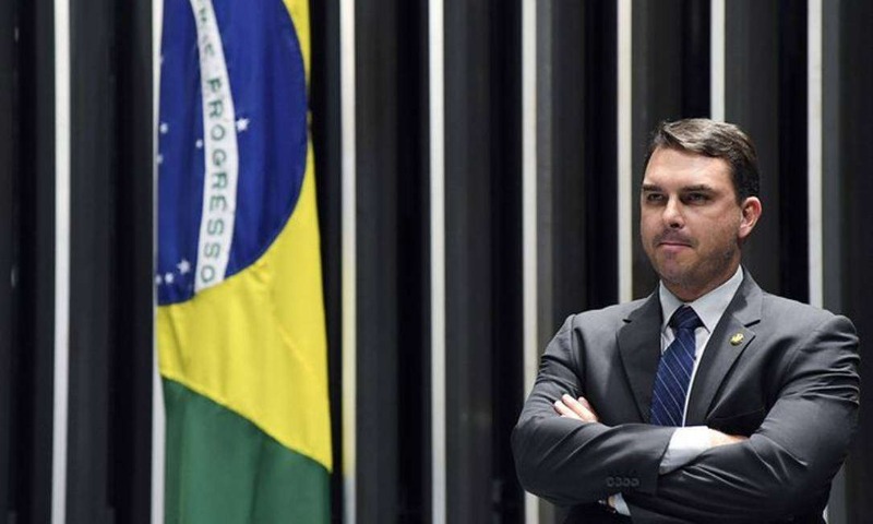 Flávio é o primeiro da família Bolsonaro a se manifestar após resultado da eleição