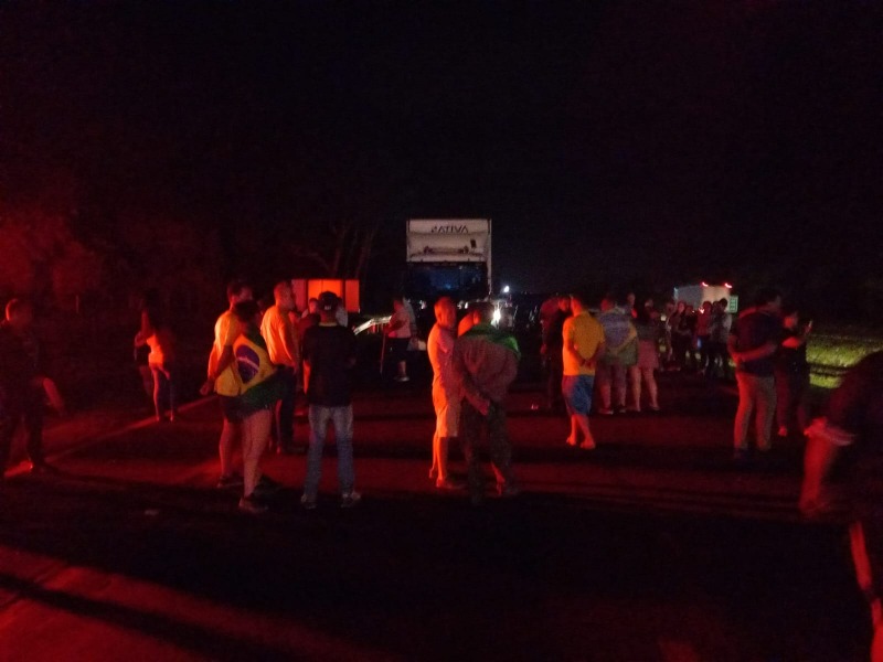 'Viúvas' de Bolsonaro seguem com mobilização em Araraquara