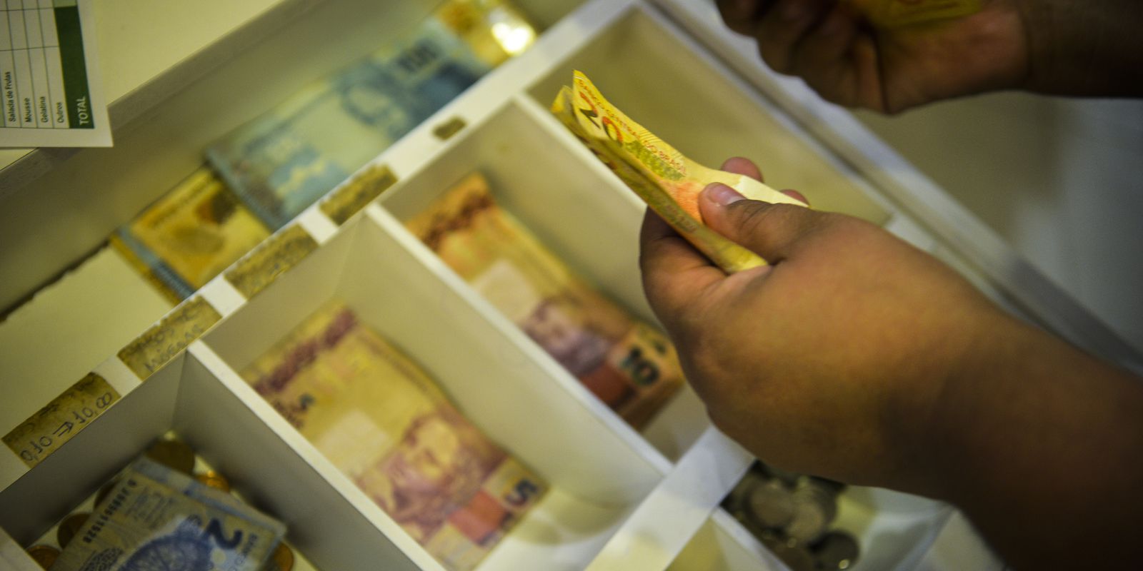 Desenrola Brasil: renegociação de dívidas da Faixa 2 começa na segunda; veja o que fazer