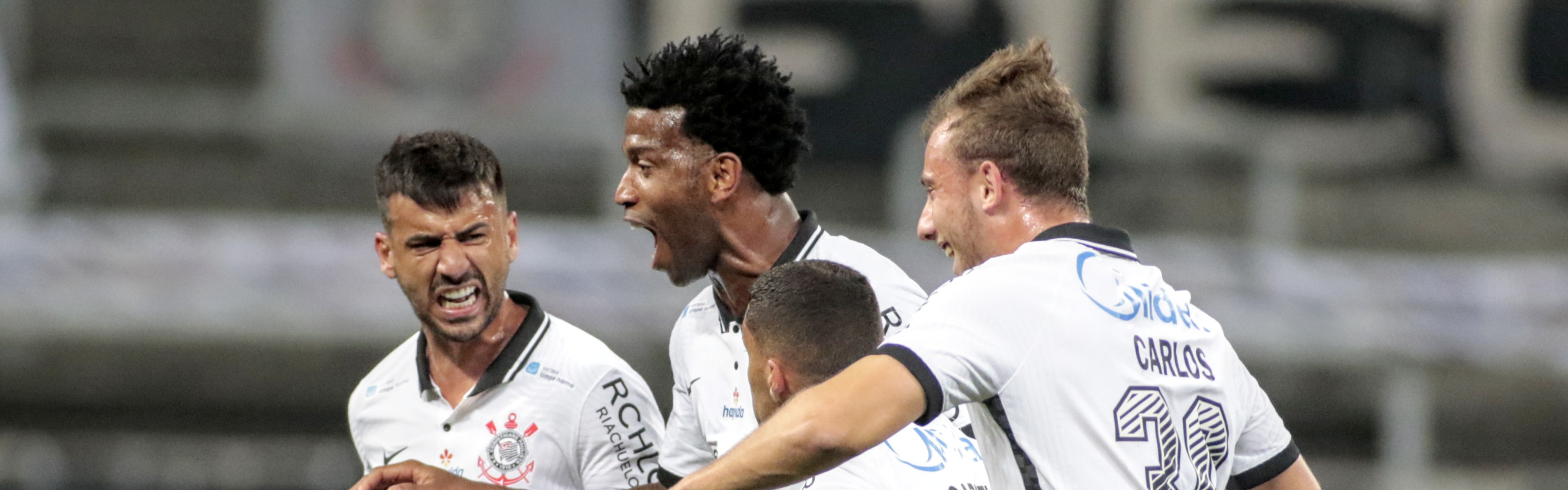 Corinthians vence Palmeiras e alimenta chances de classificação no Paulista