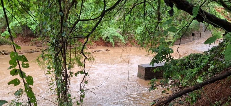 Ponte da Avenida Bandeirantes é interditada em Araraquara