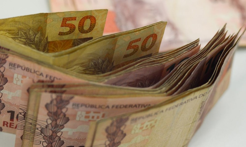 Endividados de consignado do Auxilio Brasil terão programa para quitar dívida; entenda