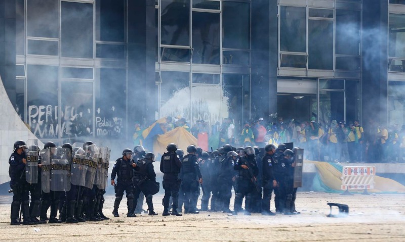 Polícia prende terroristas bolsonaristas em Brasília