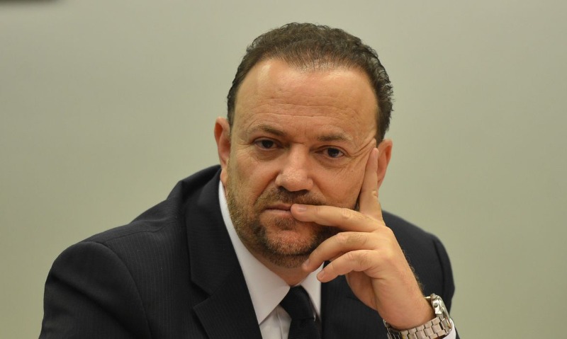 Edinho critica Lula por aumento de salário do magistério; "de onde vai sair o dinheiro?"