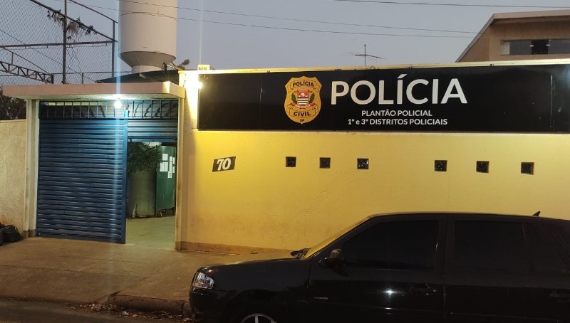 Idoso tem TV furtada ao levar garota de programa para casa em Araraquara