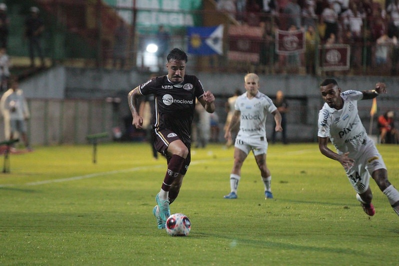 Ferroviária sai na frente mas cede o empate ao Santos pelo Paulistão