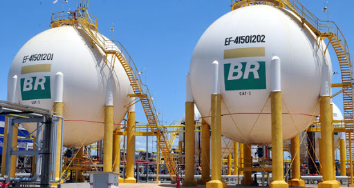 Petrobrás reduz 4% o preço da gasolina nas refinarias