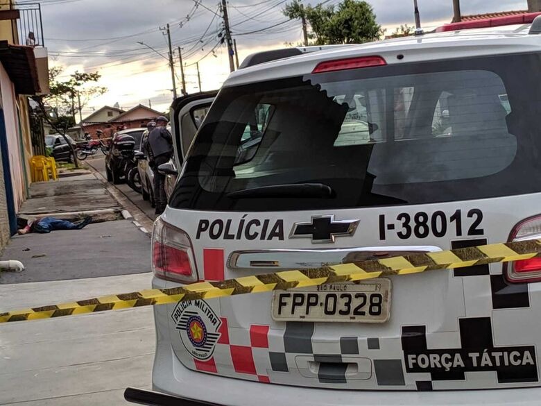 Homem é morto a tiros no Jardim Zavaglia em São Carlos