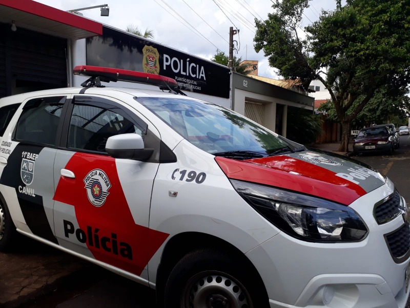 Criminoso armado com facão invade casa e ameaça morador em Araraquara
