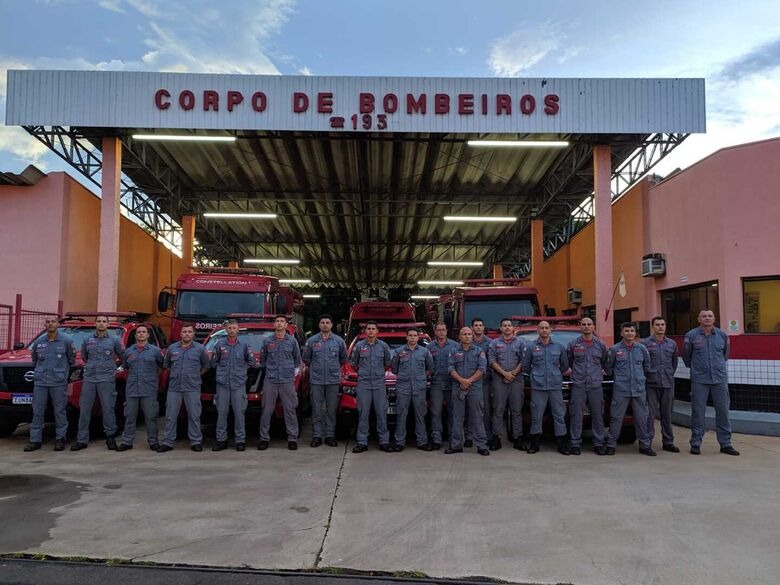 Bombeiro de Araraquara parte para o litoral e vai ajudar nas buscas por vítimas da tragédia causada pelas chuvas